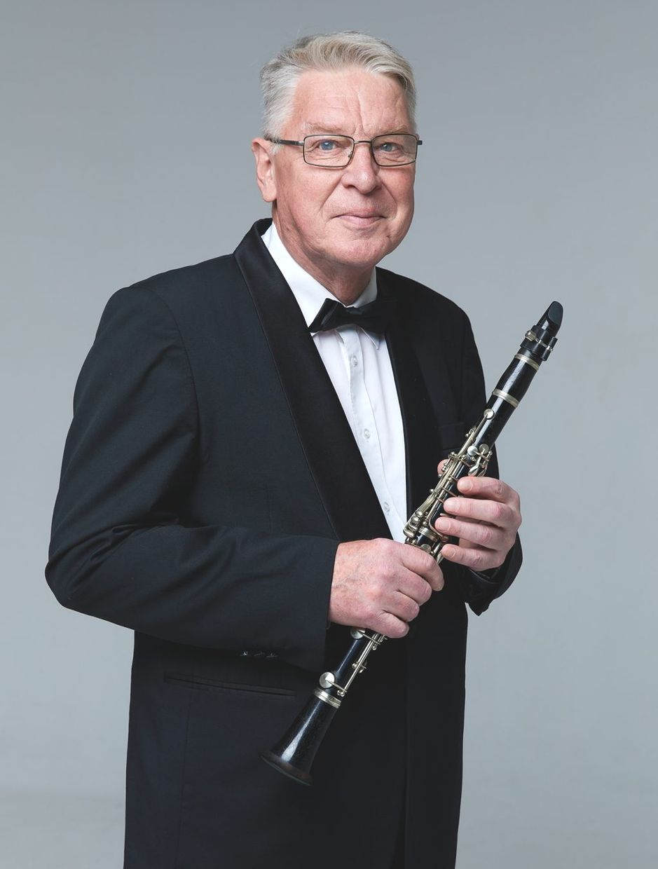 Олег Частиков